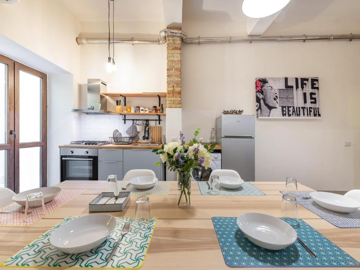 칼리아리 Giardini House 빌라 외부 사진